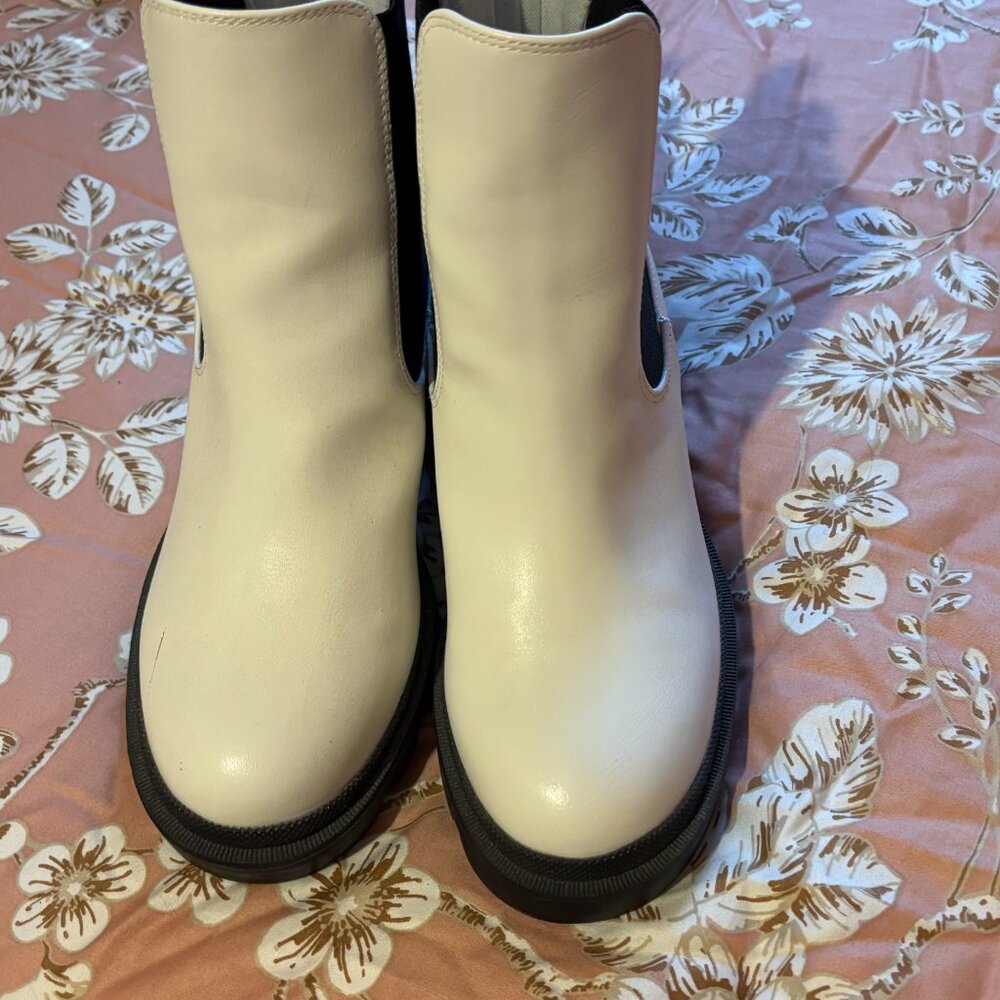 Lulus Waylen White Ankle Boots